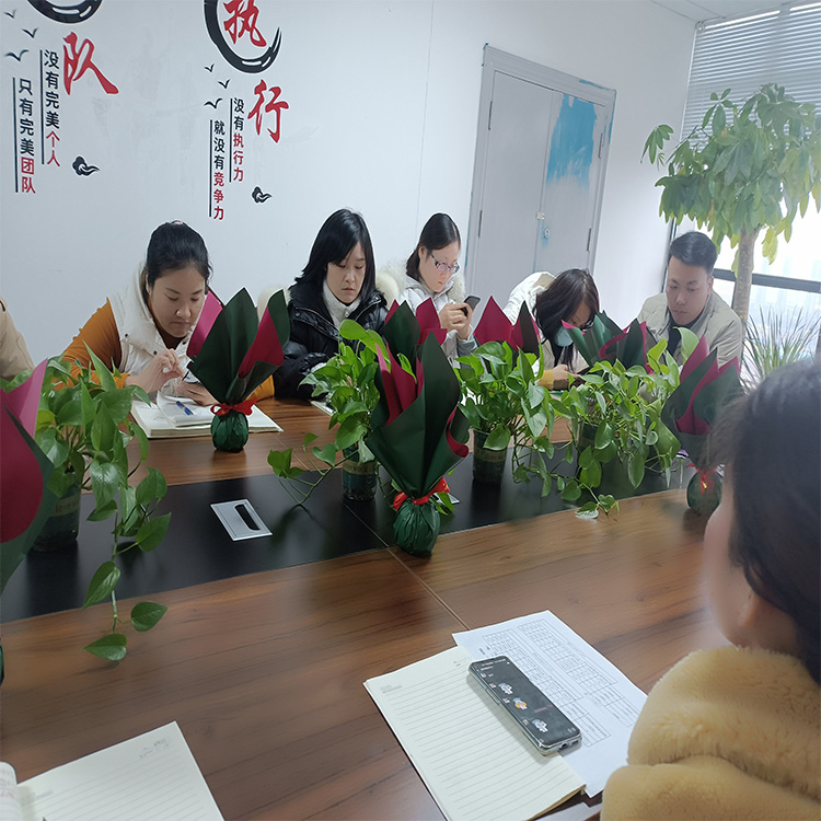 2021年盛軍銷(xiāo)售部同事生日宴會(huì)